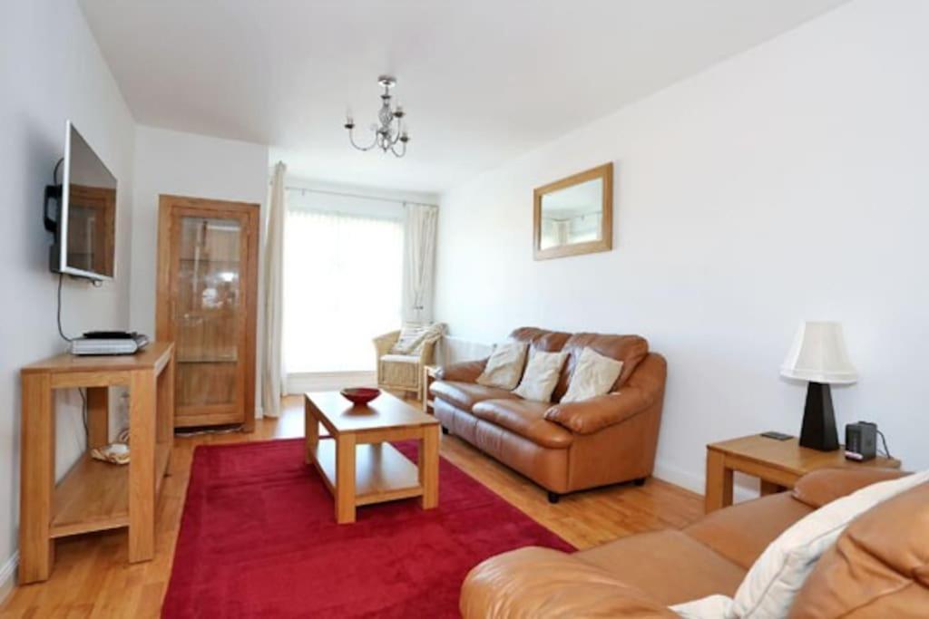 2-Bed Condo Best Of Beach & City, Free Parking Aberdeen Esterno foto